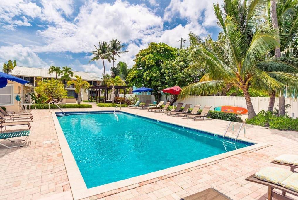 Beach Living At Island Pine Villas Blp George Town Exterior photo